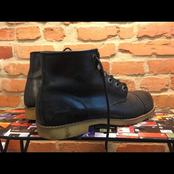 Giant Lace Up Boots Size 9.5 - Picture 3 of 4